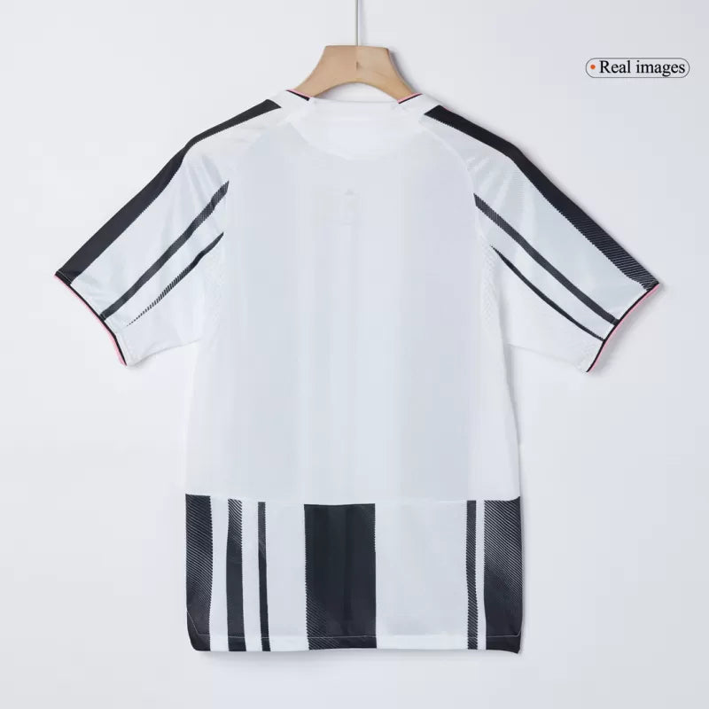 Player Version Juventus Home Soccer Jersey 2025/26 - Slim Fit