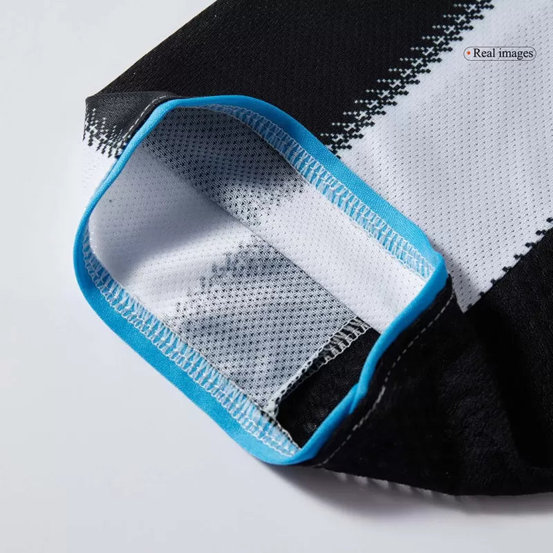 Player Version Newcastle United Home Soccer Jersey 2025/26 - Slim Fit